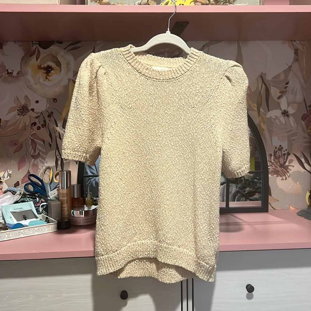 Universal thread small sweater cream short sleeve